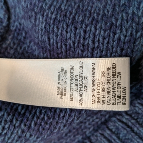 Izod Women's Three Button Sweater - Cowlneck Size Large - Picture 6 of 8